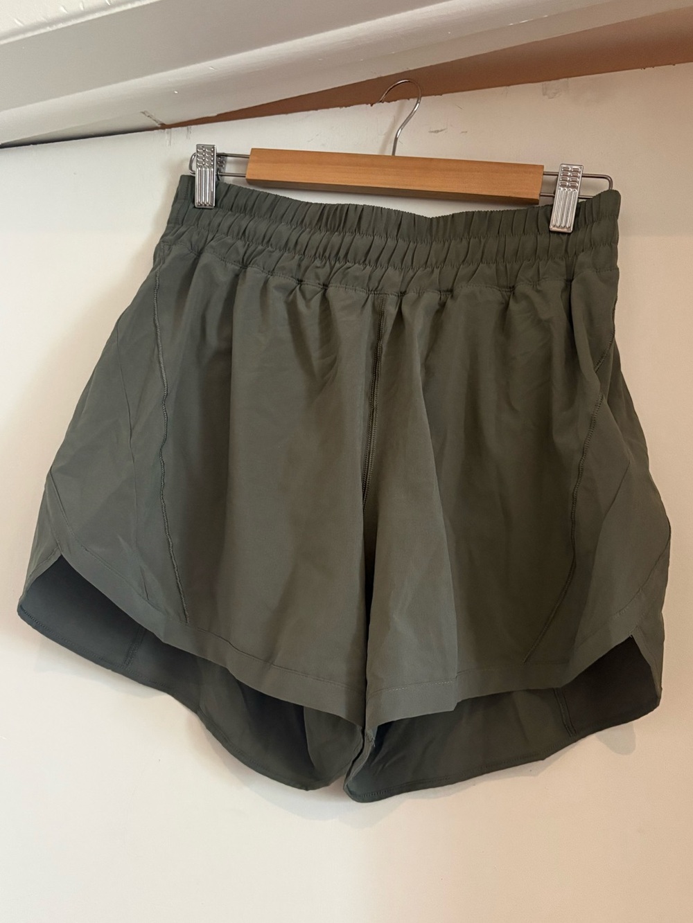 lululemon athletica Olive track that shorts
